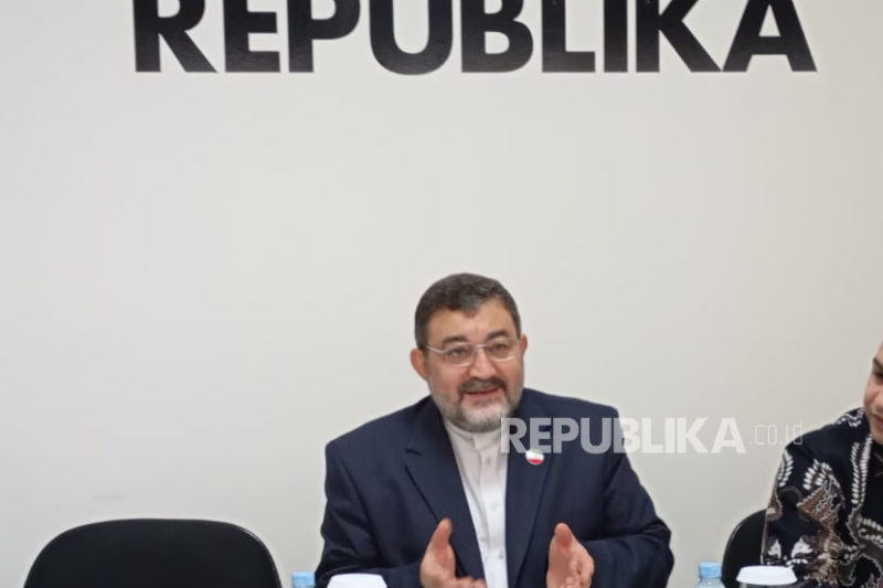 Delegasi Asing Sudah Pulang dan Ruang Udara Ditutup, Bagaimana Menlu RI ke Iran? Konflik Iran-AS Memburuk