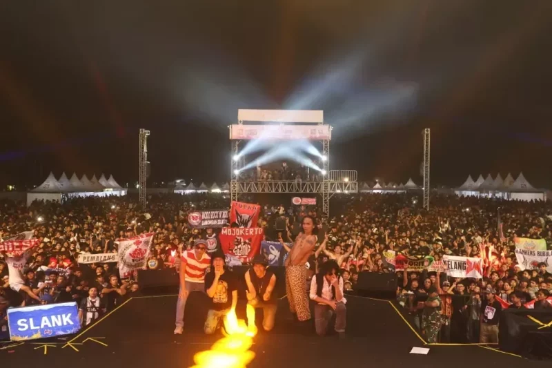 Konser HS Hey Slank di Bandung Sukses Memecahkan Rekor, 25 Ribu Penonton Hadir, Kaka Bawakan 18 Lagu