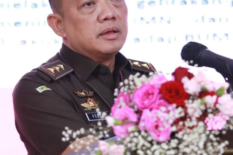 Menghindar saat ditanya isu mundur sebagai Jampidsus, Febrie Adriansyah ngaku masih dapat tugas tuntaskan perkara
