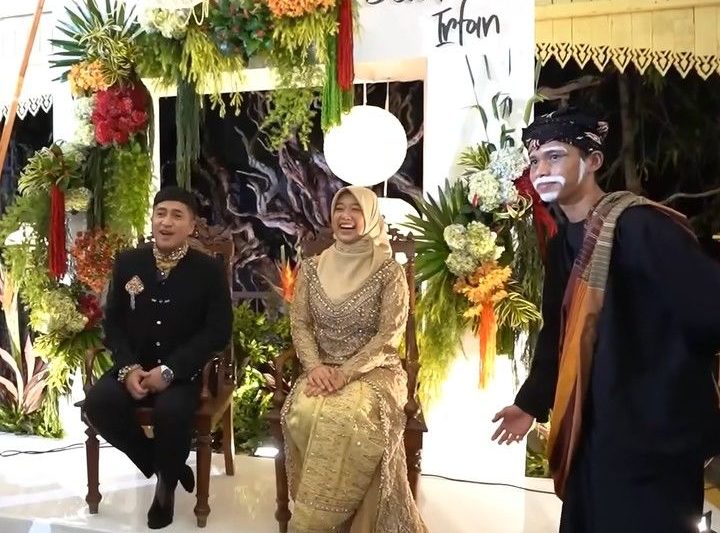 Para Tamu Artis di Anniversary ke-19 Pernikahan Irfan Hakim, Rame!
