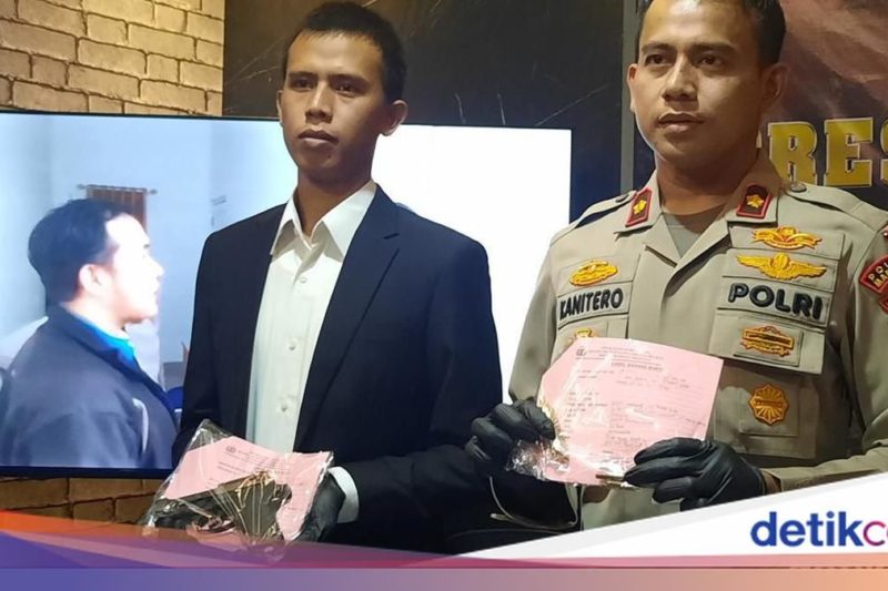 Pengakuan Fadil dijemput paksa Kejati Sumbar: kerah baju dipegang hingga ditodong jari gaya pistol, Mahasiswa UIN Padang Bantah Demo Dibayar