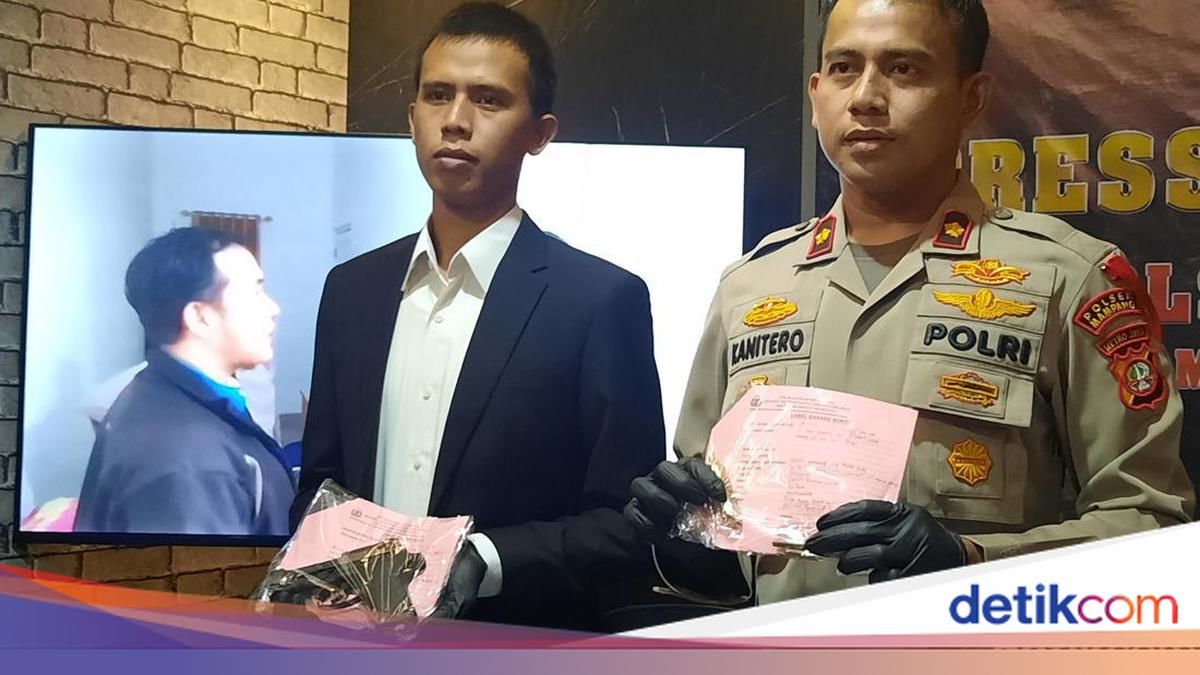 Pengakuan Fadil dijemput paksa Kejati Sumbar: kerah baju dipegang hingga ditodong jari gaya pistol, Mahasiswa UIN Padang Bantah Demo Dibayar