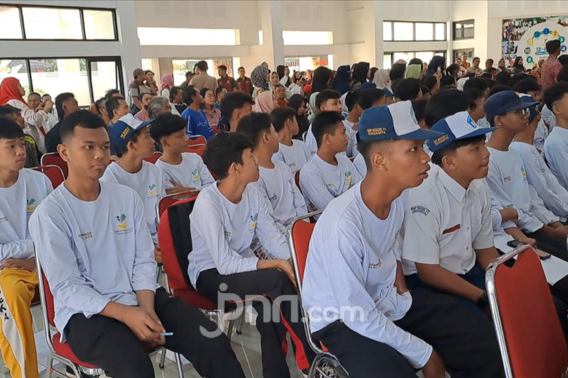 Ribuan Taruna TNI-Polri Jadi Kakak Asuh Siswa di 178 Sekolah Rakyat
