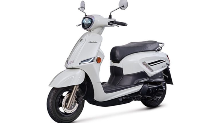 Suzuki Saluto 125 2026 Resmi Meluncur, Skuter Cantik Irit BBM Ini Bikin Jatuh Hati