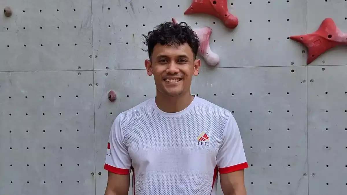 Veddriq Leonardo dan Desak Made Kawinkan Emas Seri Kejuaraan Dunia Panjat Tebing 2026 di Prancis