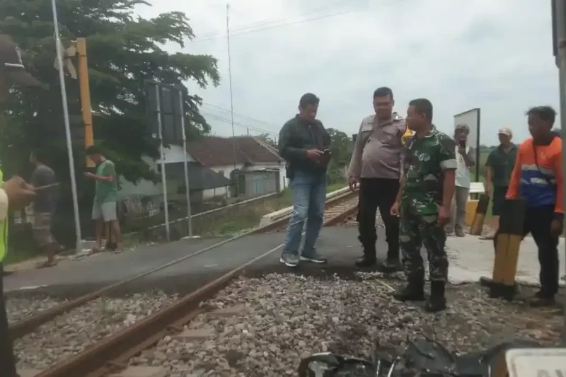 Viral perlintasan di Kediri terbuka saat KA lewat, ternyata penjaganya tertidur: Mencegah Kecelakaan dan Menjaga Keselamatan
